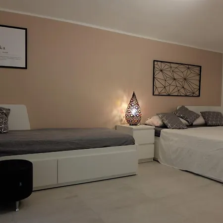 Piazza Vittorio Veneto, Casa Alma Apartment *